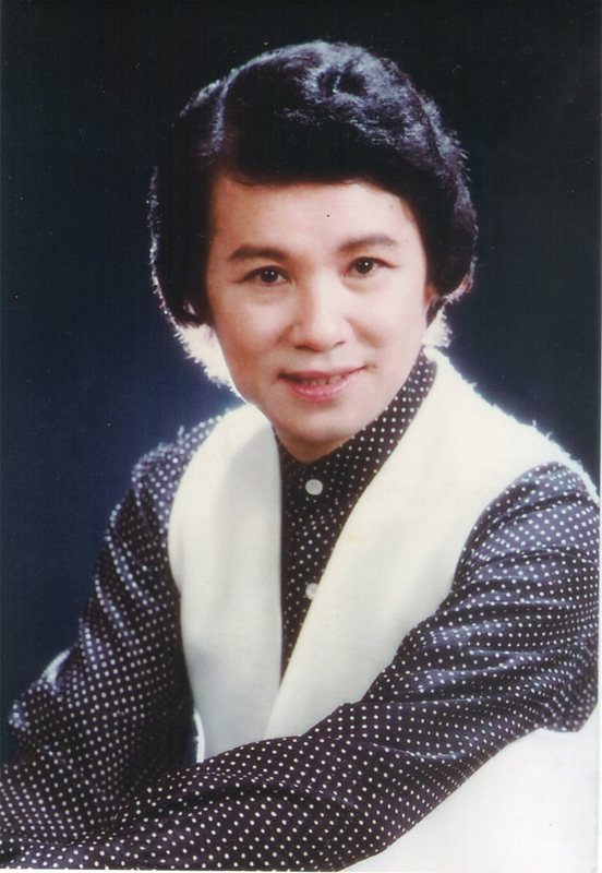 文夏出道後期的宣傳沙龍照