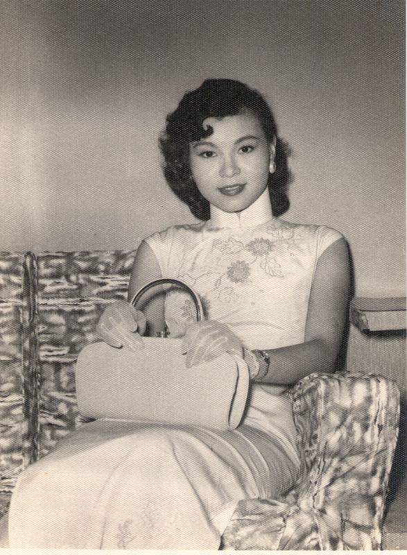 1958年至香港擔任電影幕後代唱照2