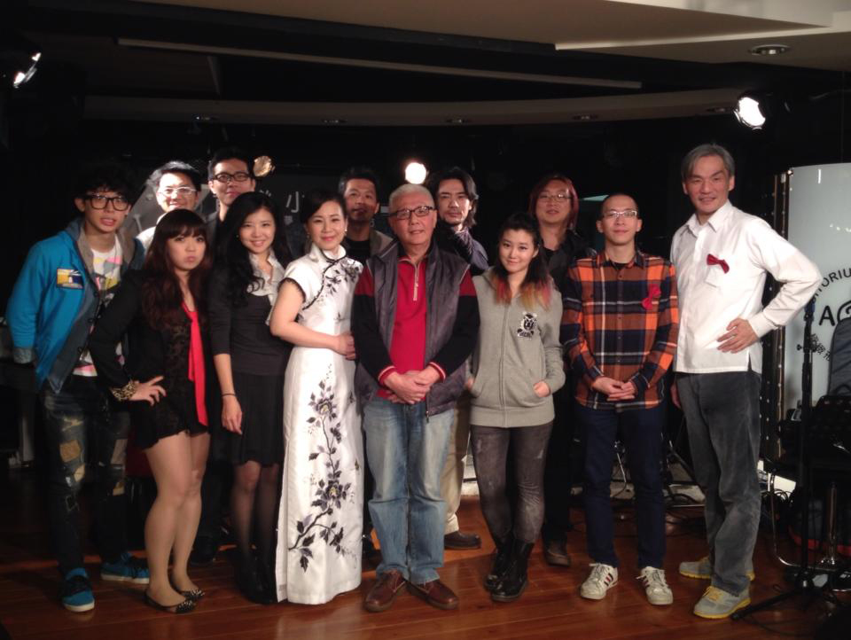 2014年老師於音樂會分享後合照(右6)