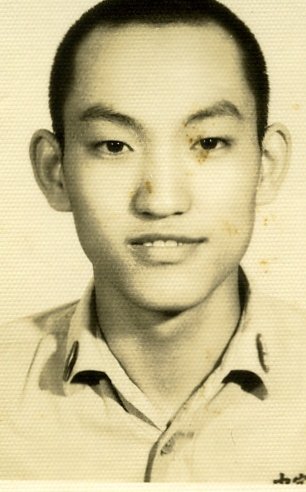 鈕大可老師55歲之大頭照