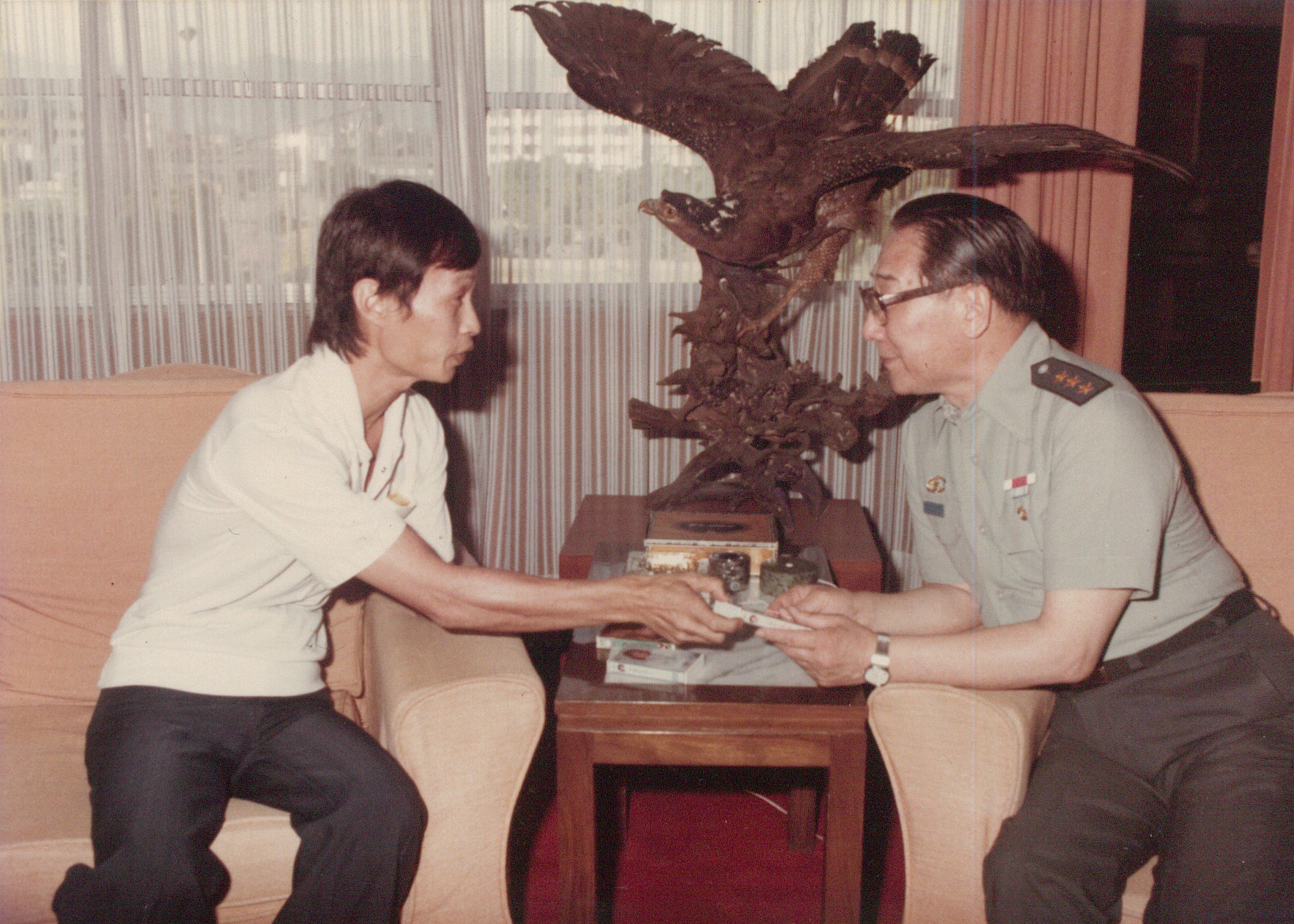 紀利男與蔣緯國